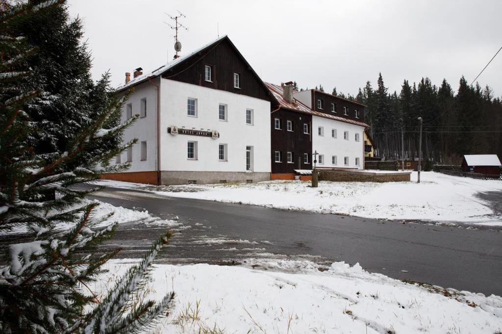 Hotel U Andela Michaela Javorná 外观 照片