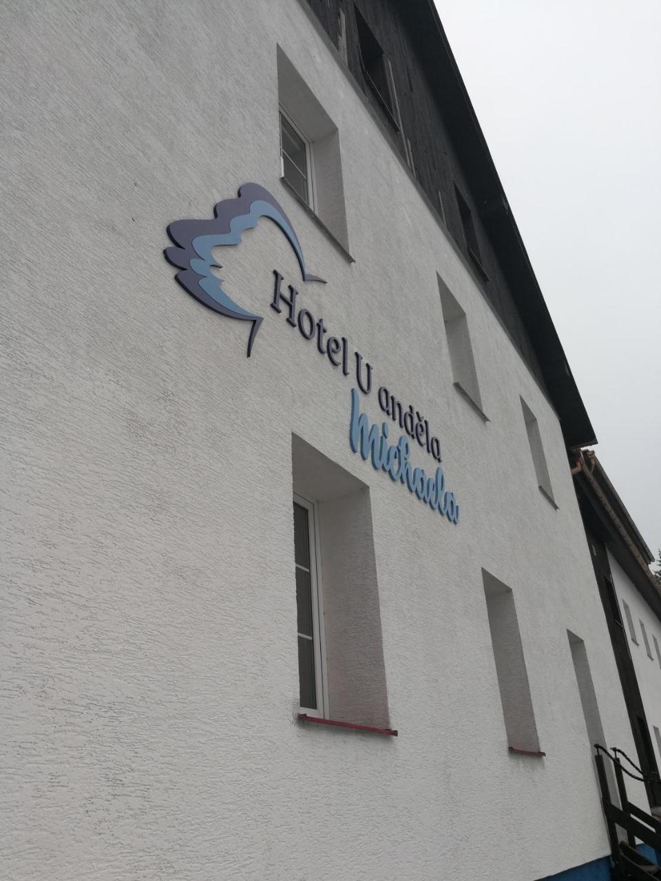 Hotel U Andela Michaela Javorná 外观 照片
